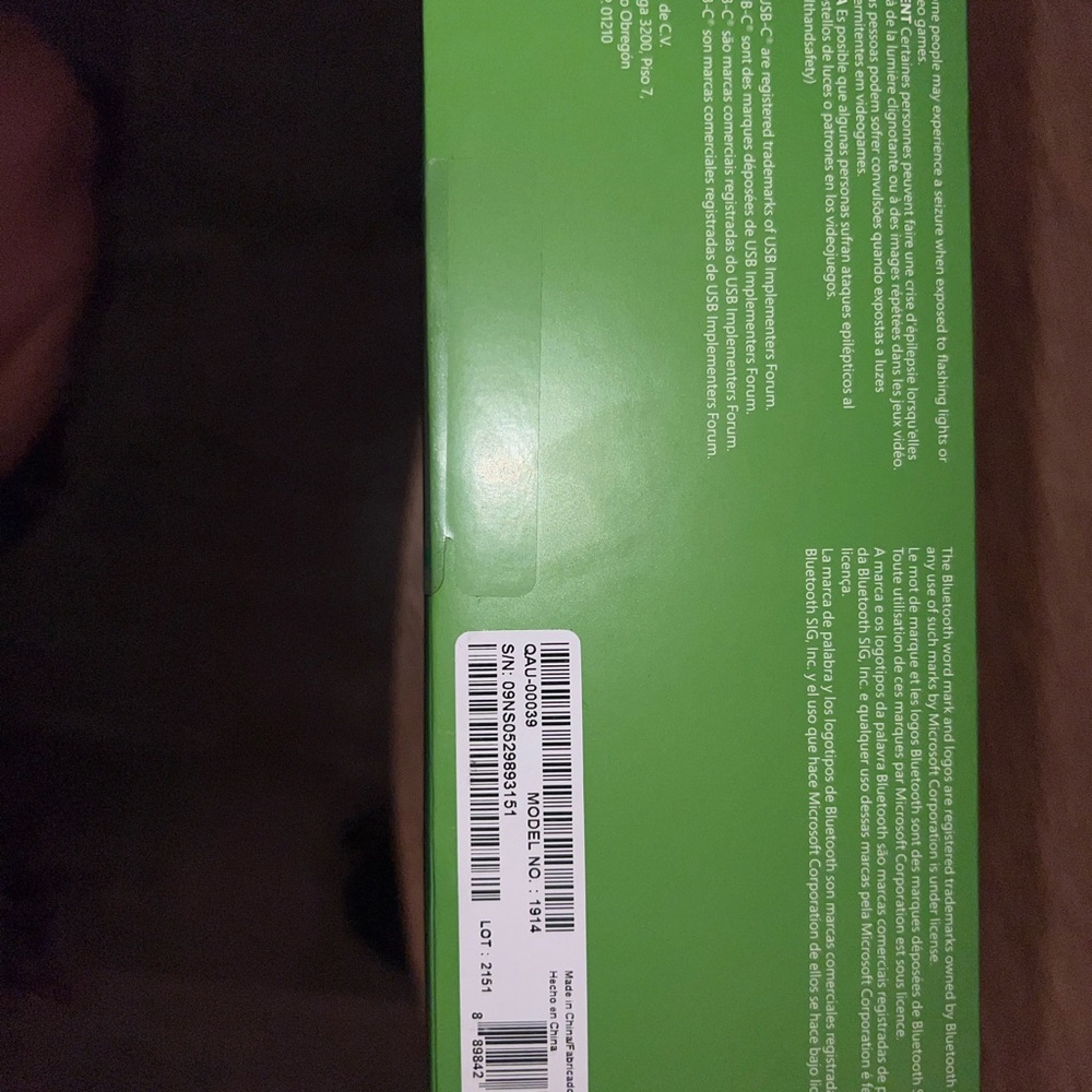 Wireless Controller - Silver - Picture 3 of 7